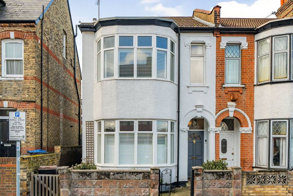 Property photo 2 of 13