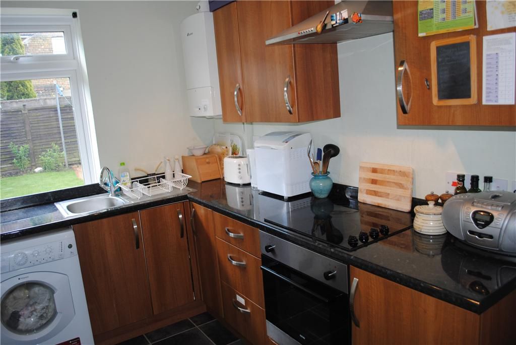 Property photo 3 of 9 Kitchen