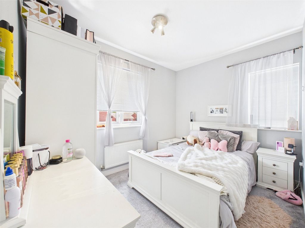 Property photo 2 of 8 Picture No. 20