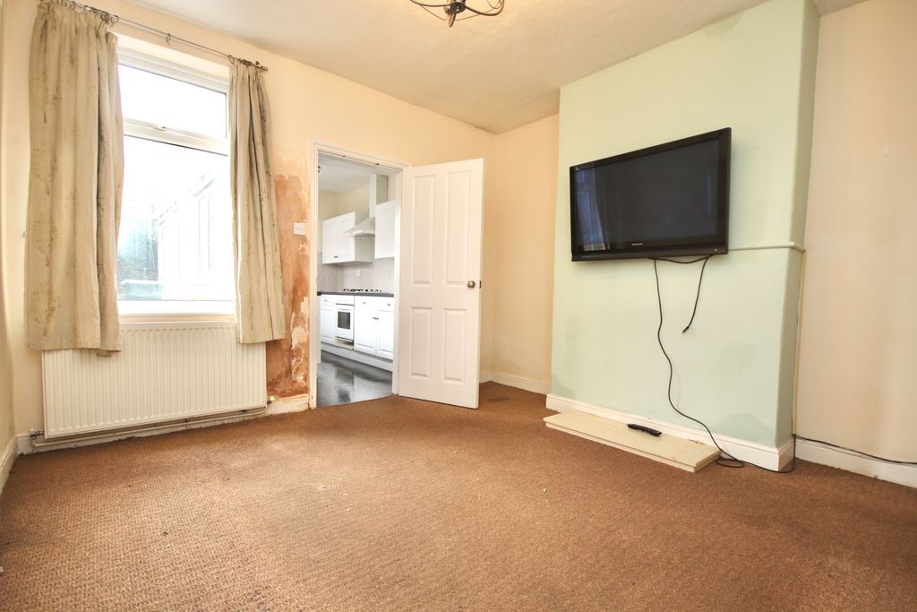 Property photo 2 of 10 Img_0005