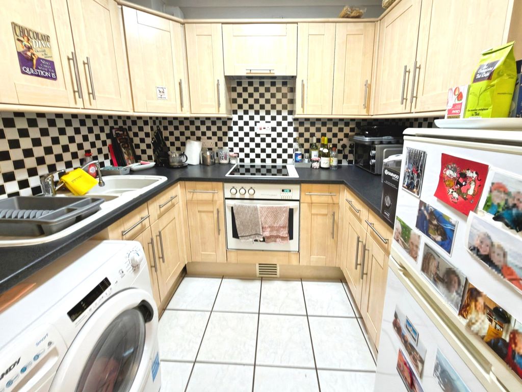 Property photo 3 of 7