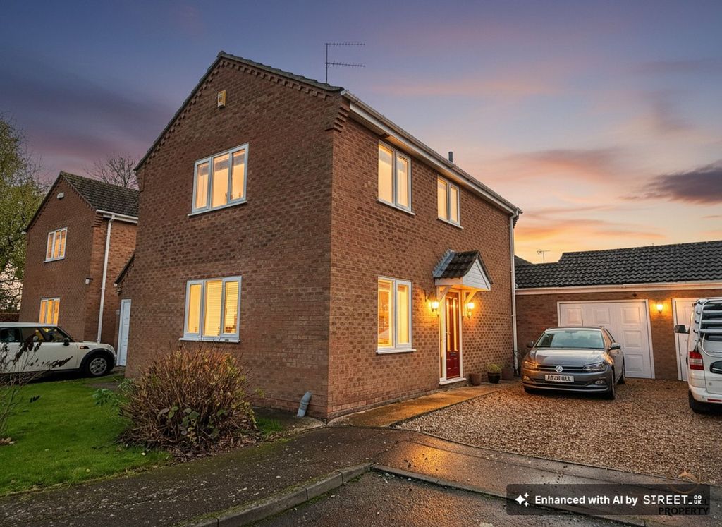 Property photo 2 of 27