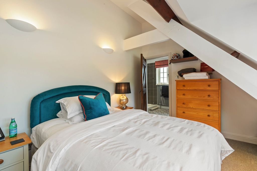 Additional image 33 of 5 bed detached house for salePenycoedcae Road, Penycoedcae CF37