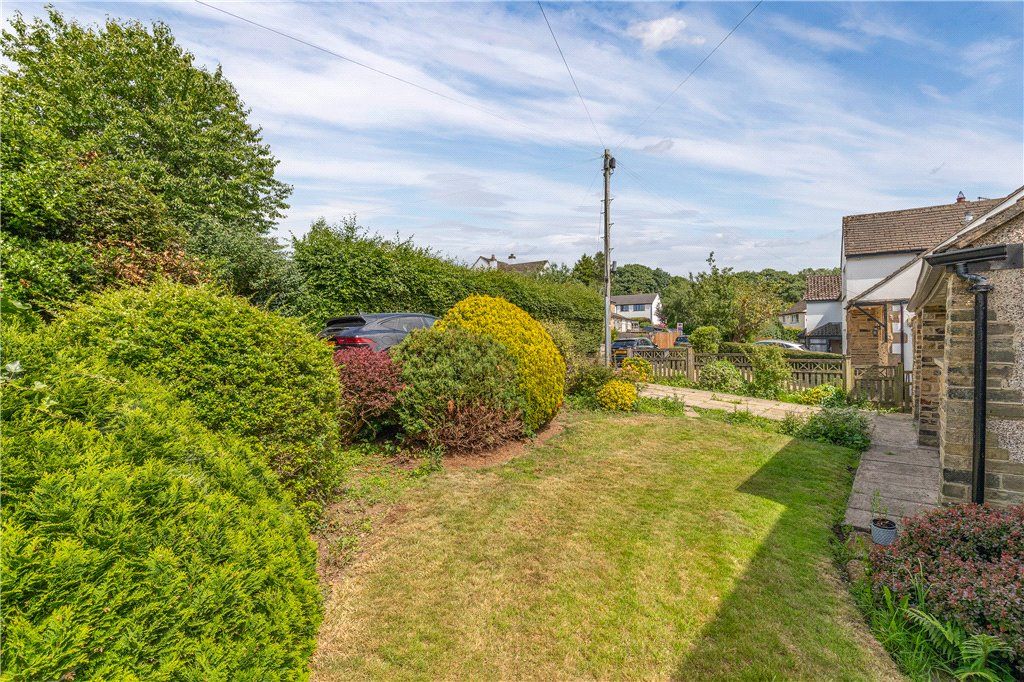 Property photo 2 of 24 Gardens
