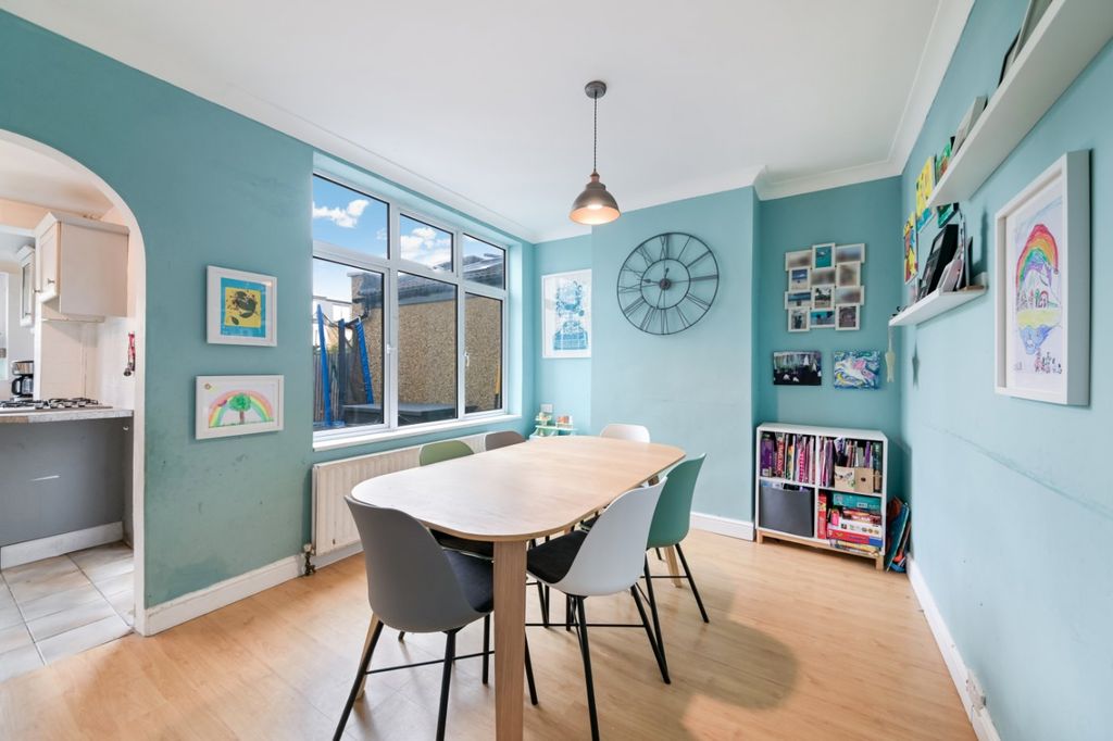 Property photo 3 of 21 Picture No. 03