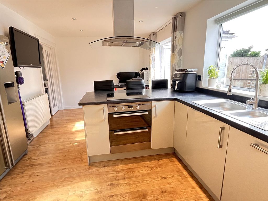 Property photo 3 of 16 Picture No. 07