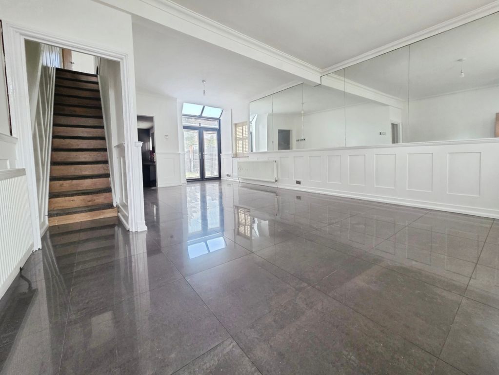 Property photo 3 of 16 Living/Dining Room