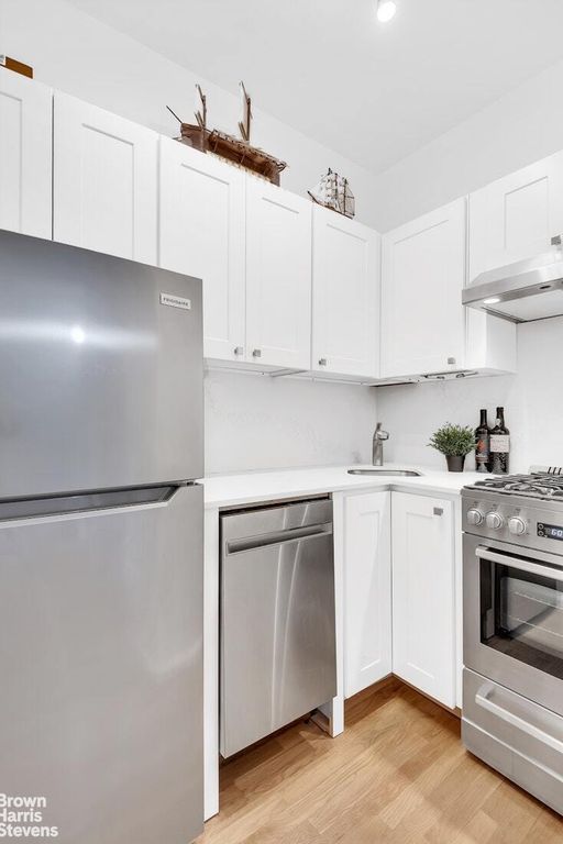 Property photo 3 of 8 <Alttext/>