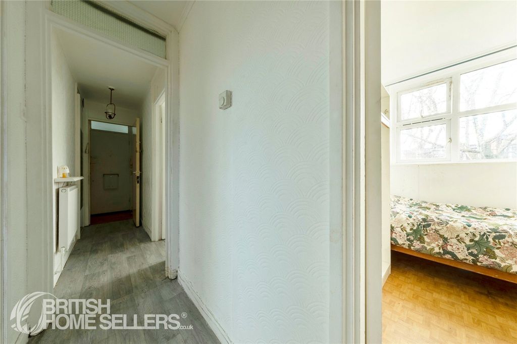 Property photo 3 of 14 Picture No. 11