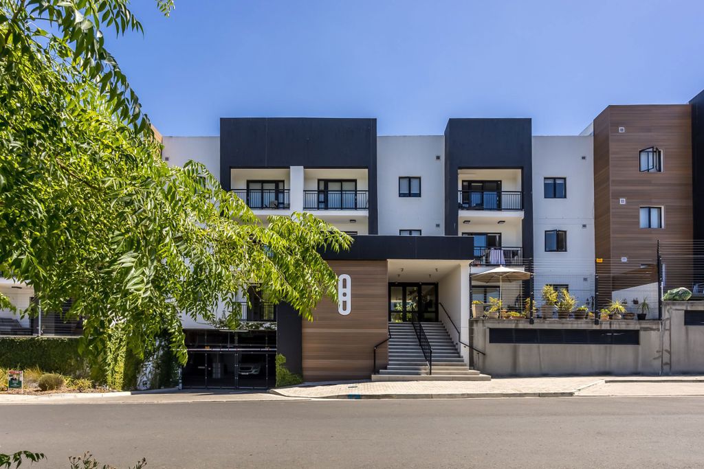 Property photo 1 of 13 Dbv1705319