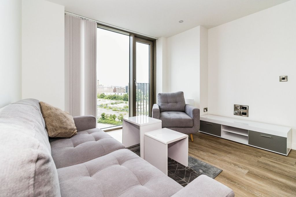 Property photo 2 of 15 Picture No. 10