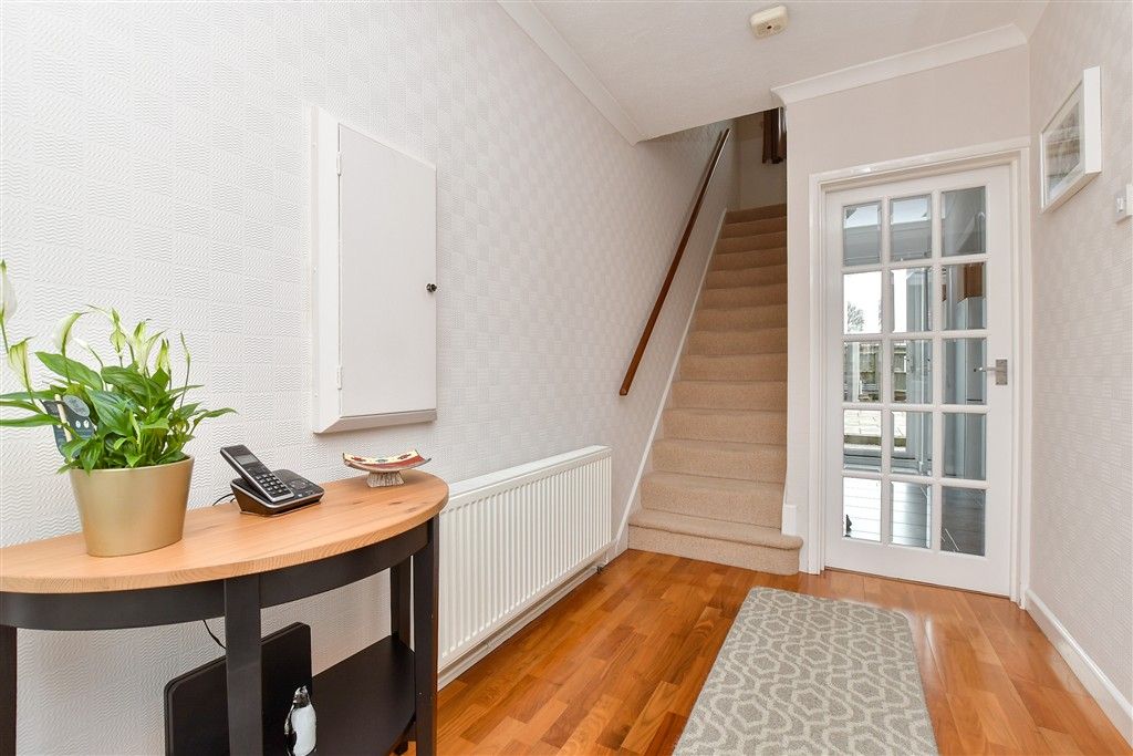 Property photo 2 of 17 Entrance Hall