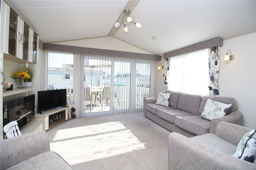 Property photo 3 of 10 Picture No. 03