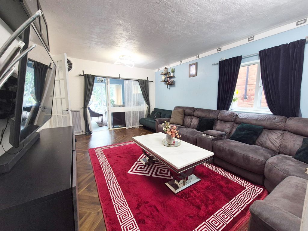 Property photo 2 of 16