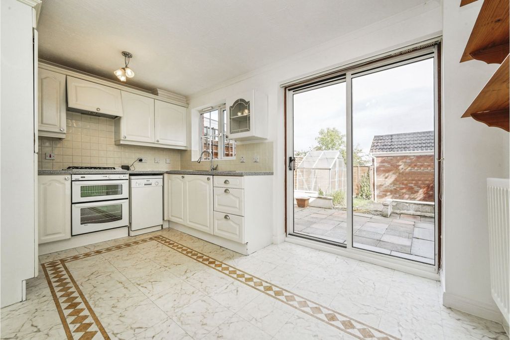 Property photo 1 of 16