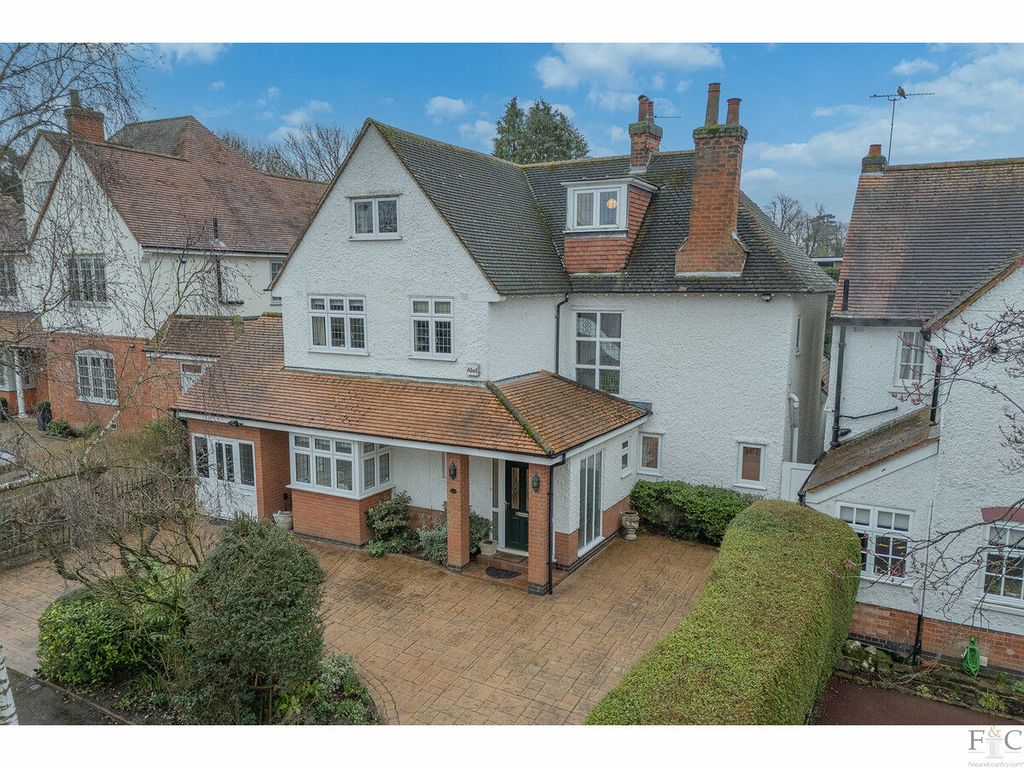 Property photo 1 of 30