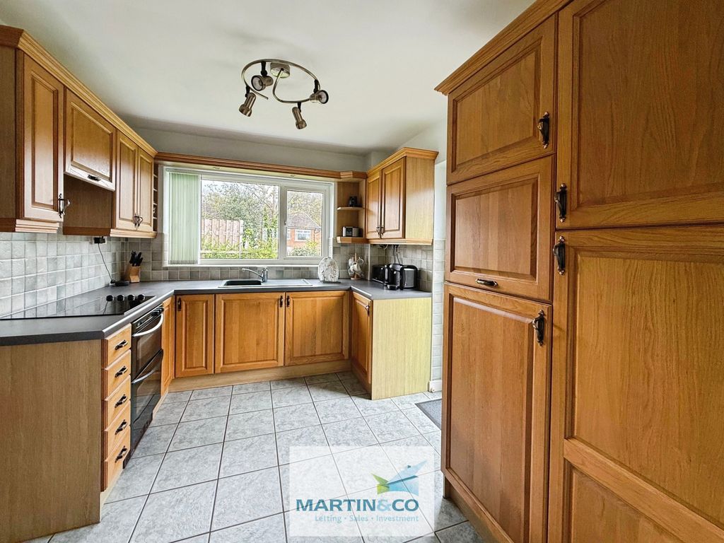 Property photo 3 of 25 A99c3049--4A78-8De1-2F223743BA75-33185-000004041DC