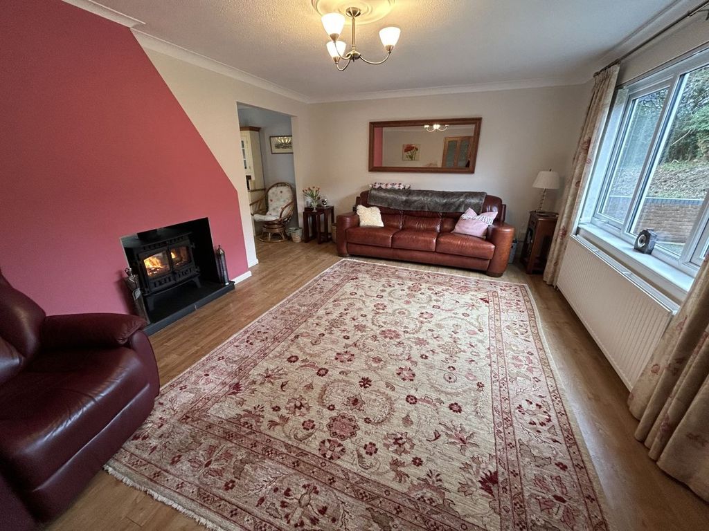 Property photo 2 of 23