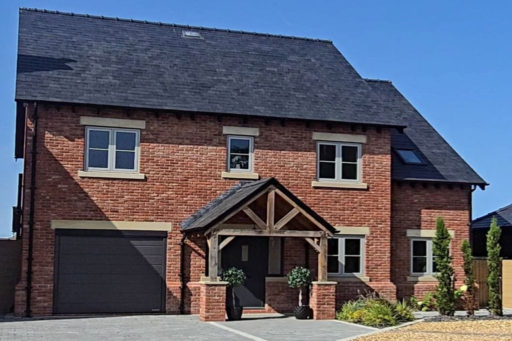 Property photo 1 of 34 Front