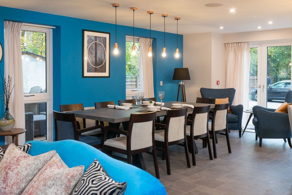 Property photo 1 of 10 Linden Place, Solihull - Communal Lounge