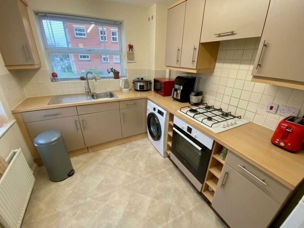 Property photo 2 of 6