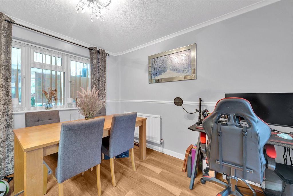 Property photo 3 of 17 Dining