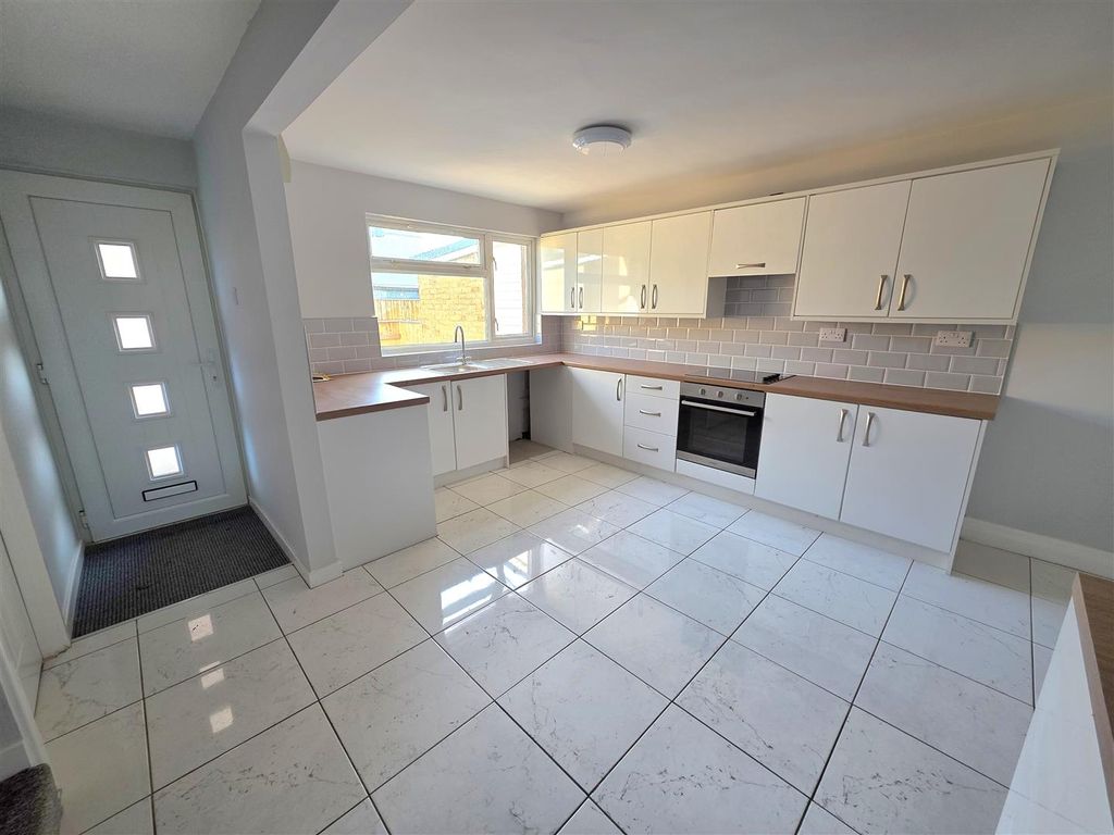 Property photo 3 of 11 20250923_102522.Jpg