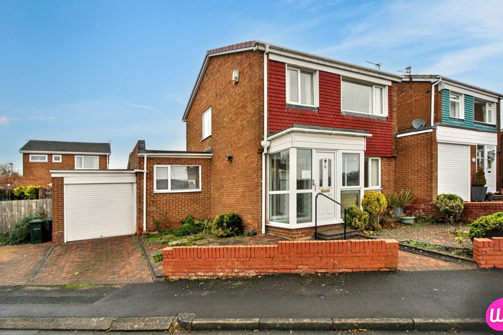 Property photo 1 of 27