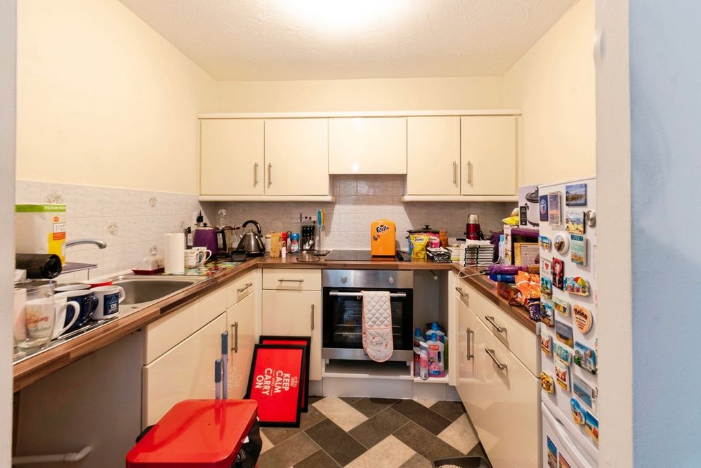 Property photo 3 of 6 Pbox-Img.Jpg