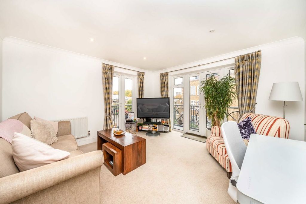 Property photo 2 of 6