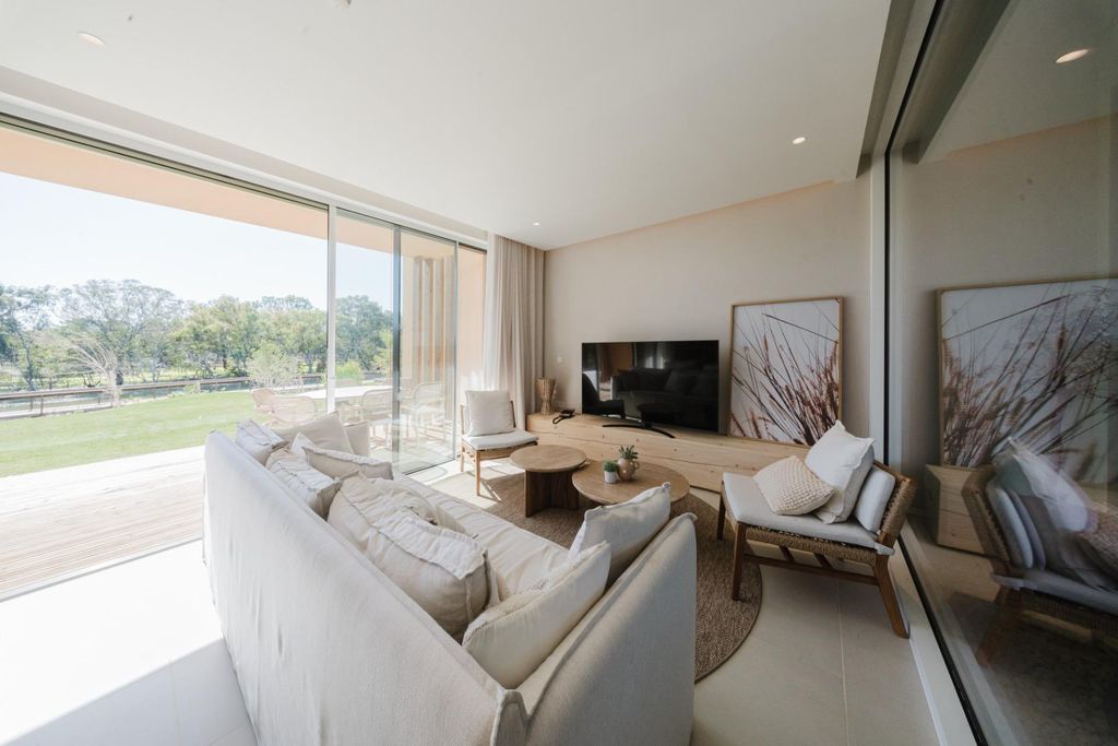 Property photo 2 of 48