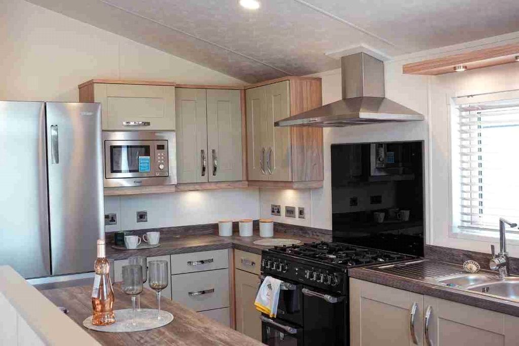 Property photo 2 of 18 Picture No. 14
