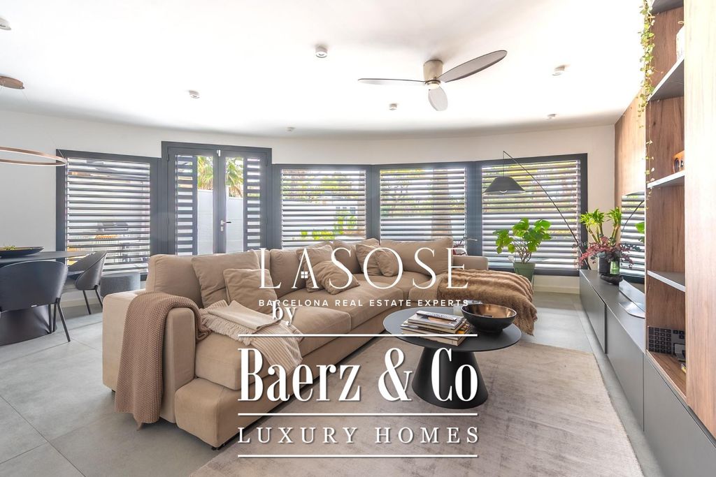 Property photo 2 of 31