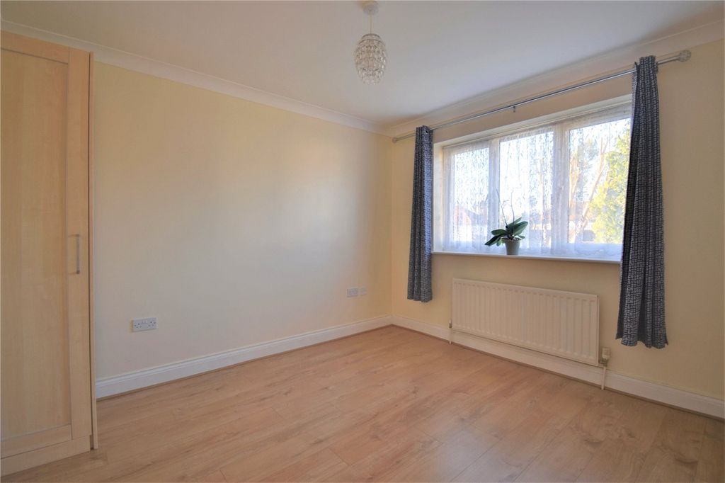 Property photo 3 of 8 Picture No. 04