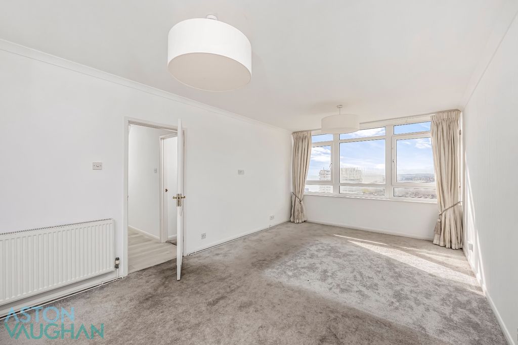 Property photo 3 of 17 5293442