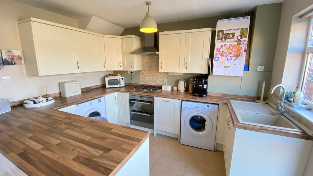 Property photo 3 of 15