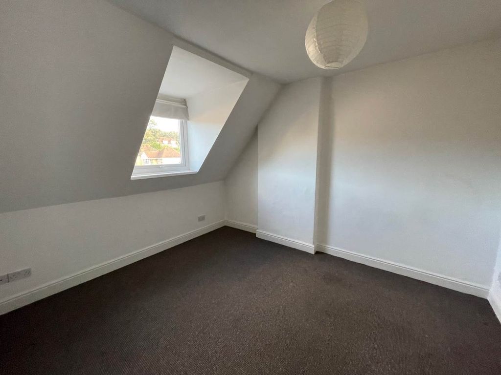 Property photo 3 of 5 Milton Rd 60 F3 New Lounge