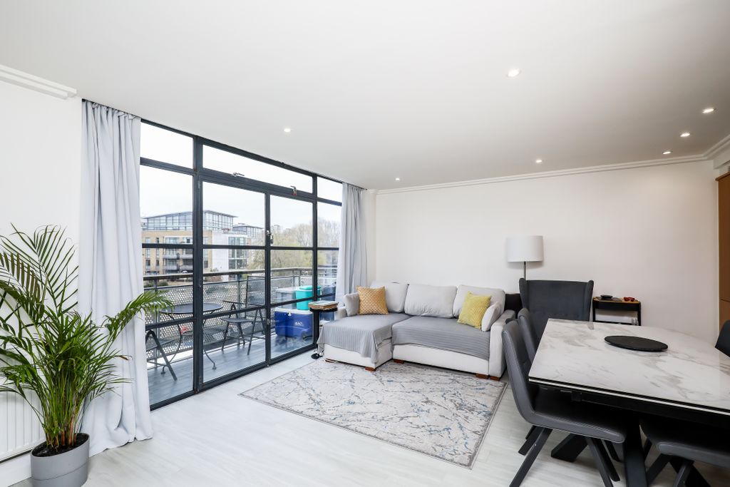 Property photo 3 of 11 5A1A3136