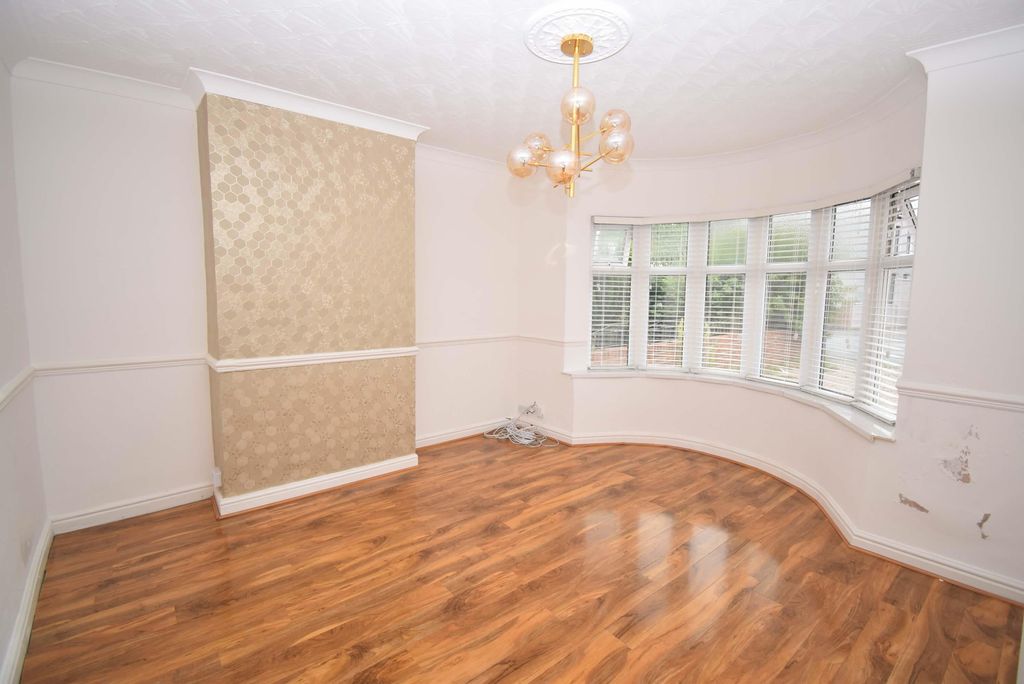 Property photo 2 of 9 Image