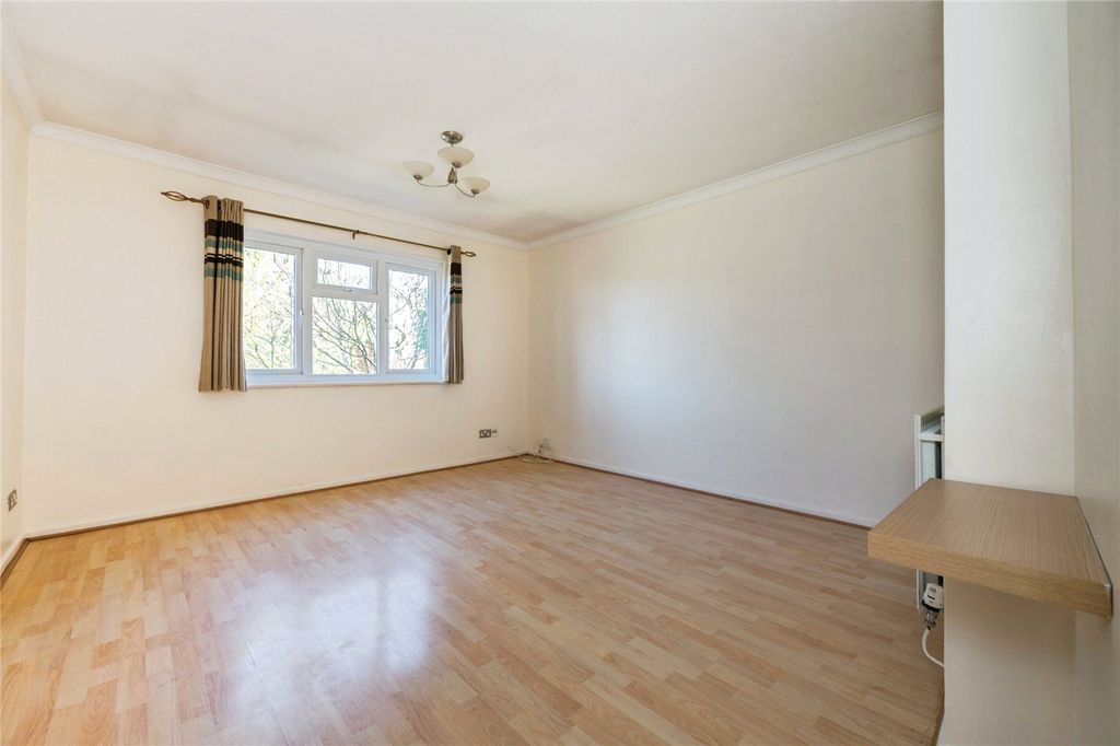 Property photo 2 of 10 Picture No. 16