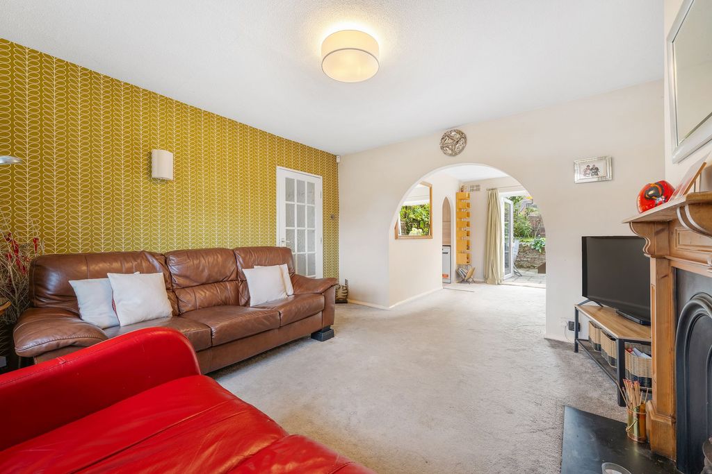 Property photo 3 of 13