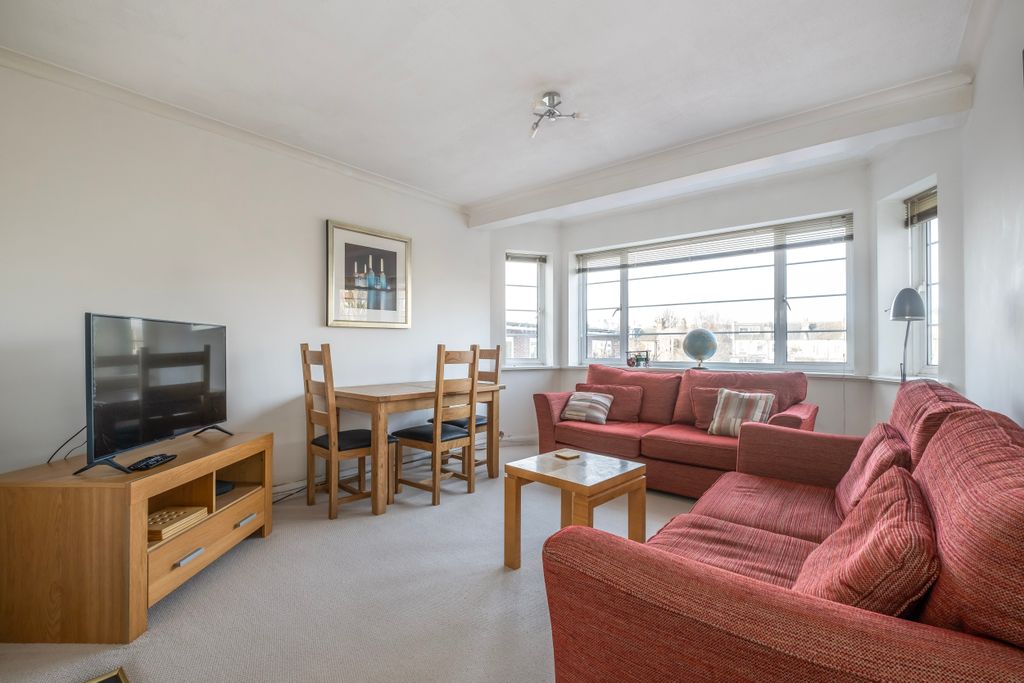Property photo 2 of 7
