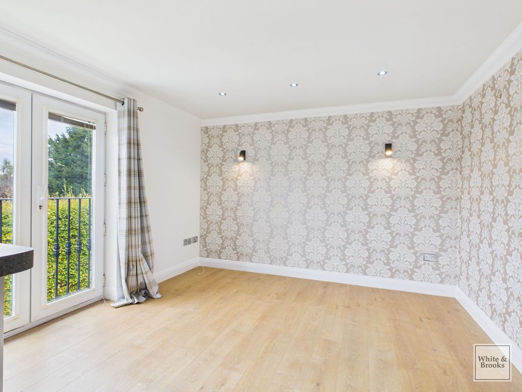 Property photo 2 of 16 Living Room