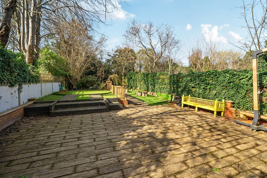 Property photo 3 of 10 1423640-9-69A9914Ca646B.Jpg