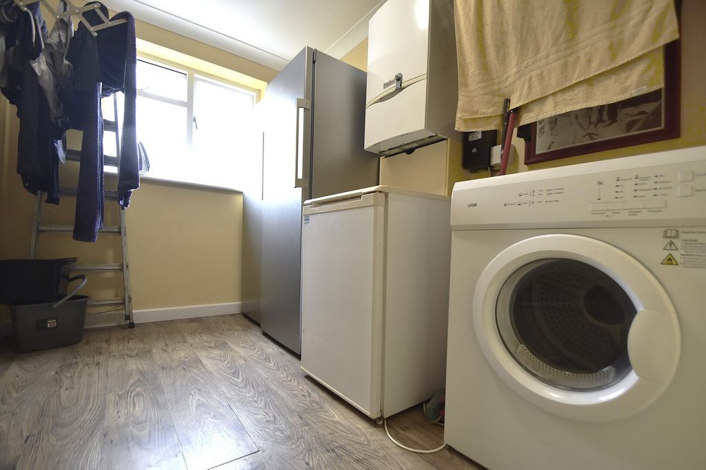 Property photo 3 of 9 Utility Room