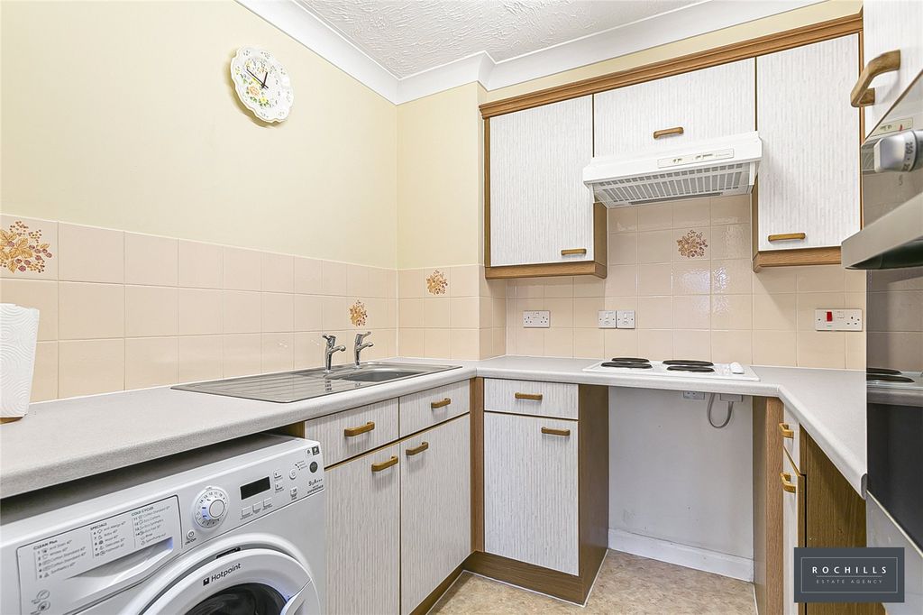 Property photo 3 of 12 Picture No. 30