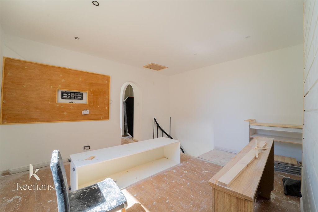 Property photo 3 of 14 3.Jpg