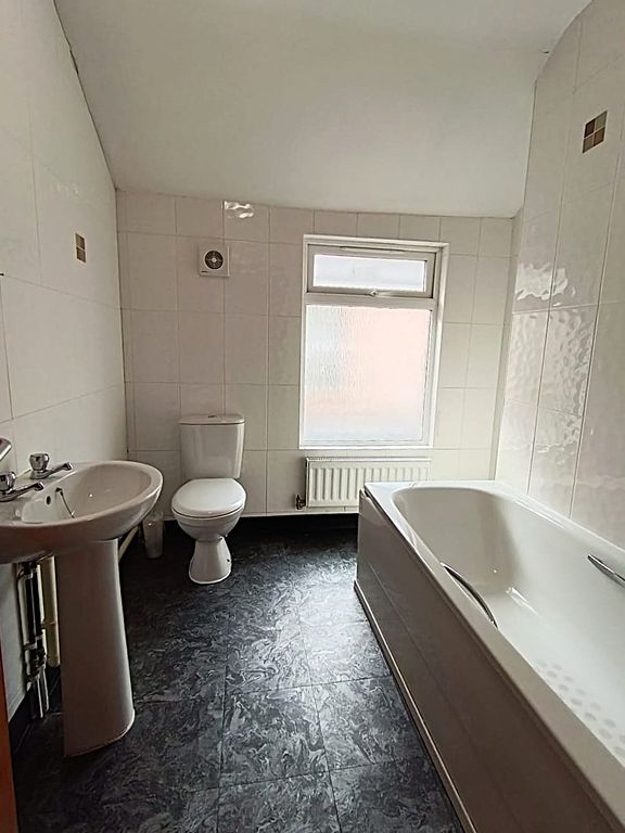 Property photo 3 of 4