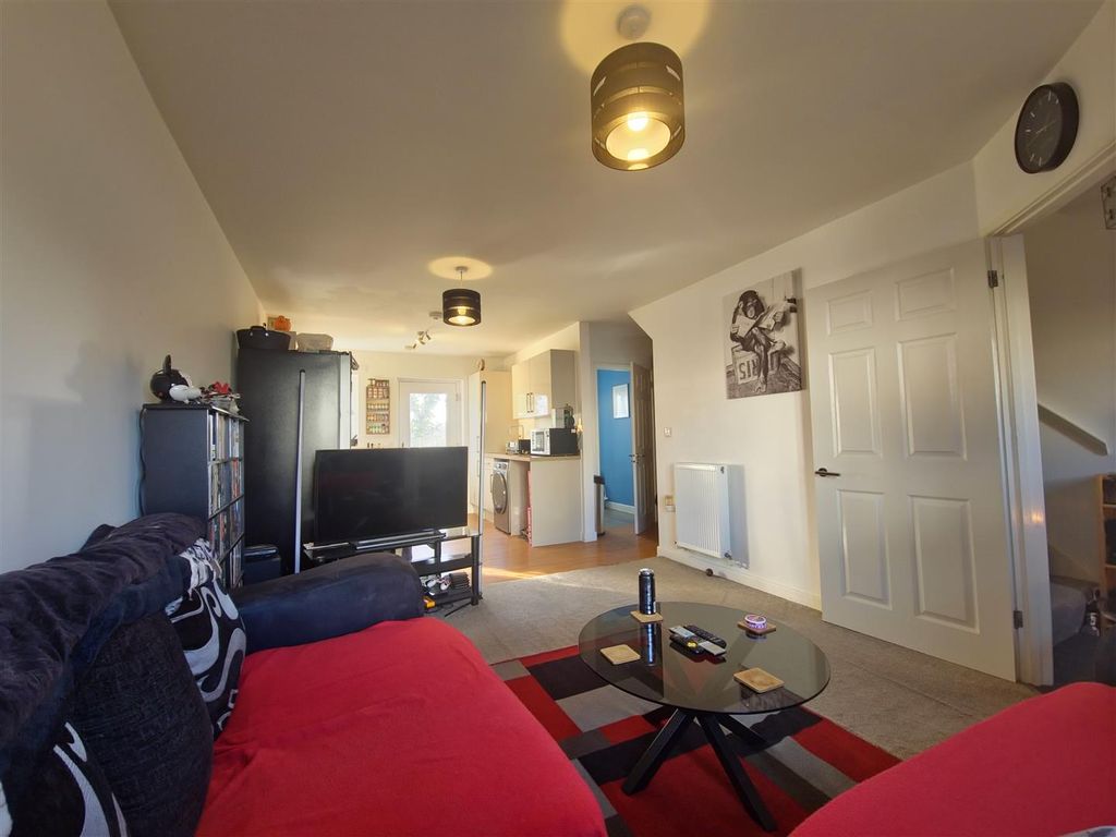 Property photo 2 of 14 Lounge To Kitchen .Jpg