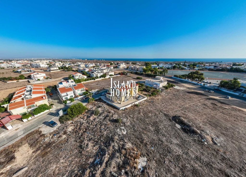 Property photo 3 of 27